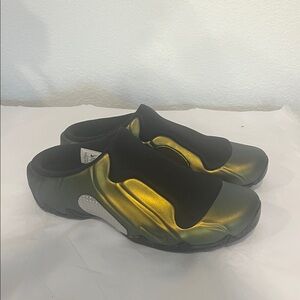 Nike Clogposite Black & Metallic Gold (HF6881-900) Men’s Size 8.5